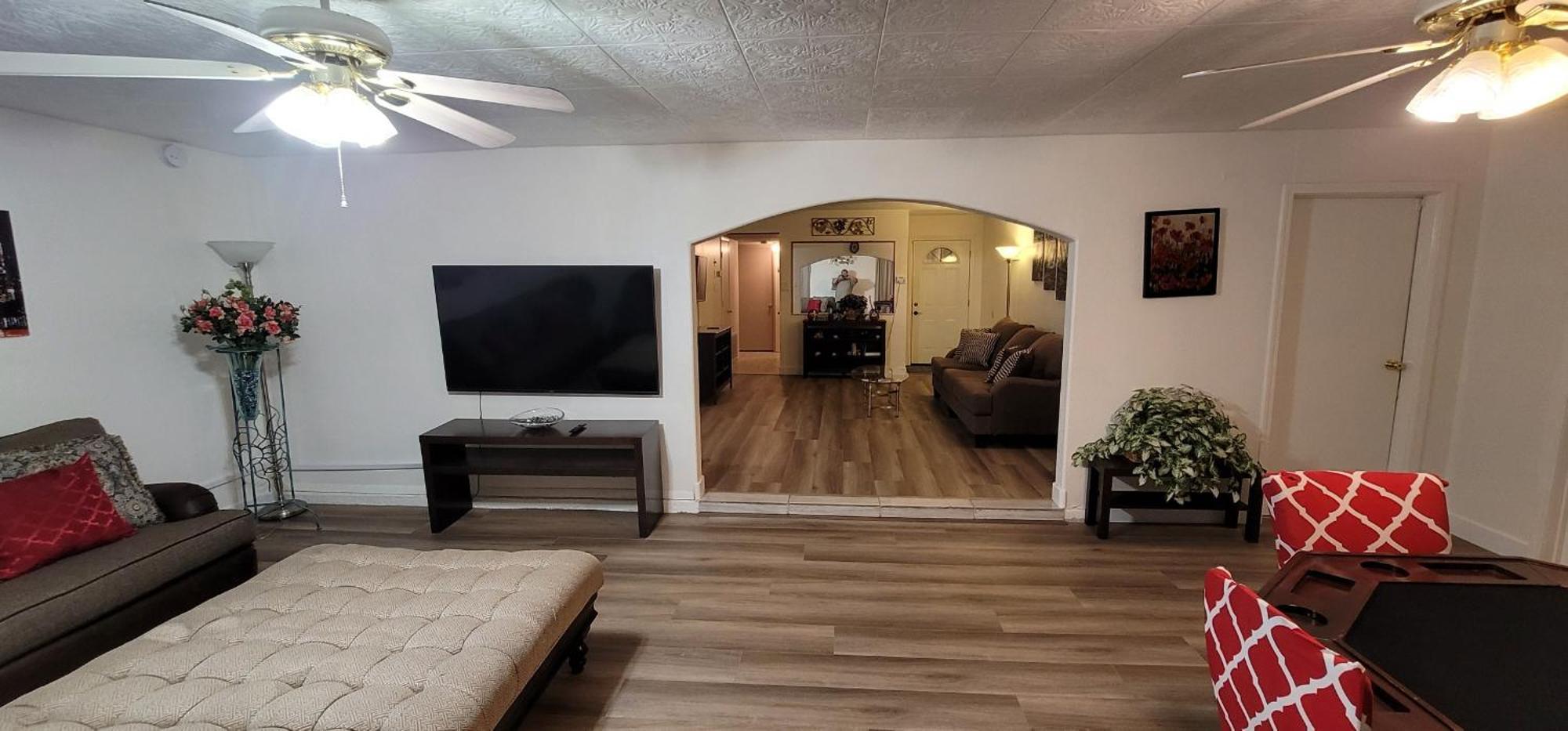 לאס וגאס Vacation Home 3.5 Mi To Strip/Dt/Outlt Up To 8 Gst מראה חיצוני תמונה