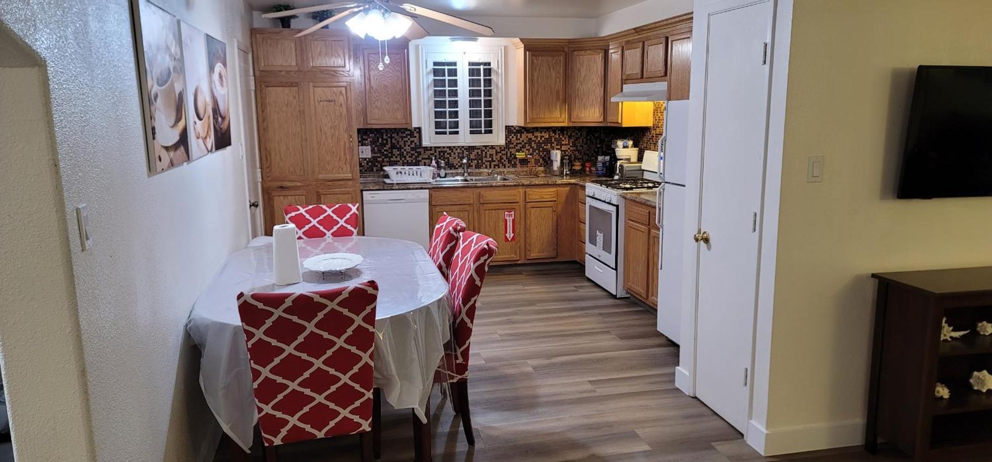 לאס וגאס Vacation Home 3.5 Mi To Strip/Dt/Outlt Up To 8 Gst מראה חיצוני תמונה
